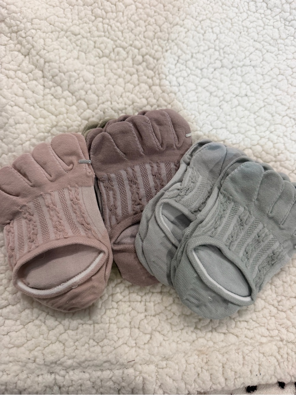 3-Pack Women's No-Show Liner Socks in Dusty Pink, Mauve & Light Gray